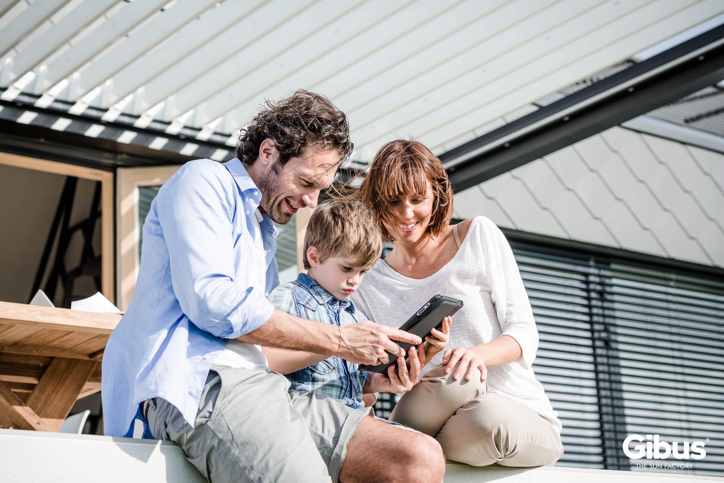 Gibus Twist – pergola s plně otočnými lamelami pro regulaci světla